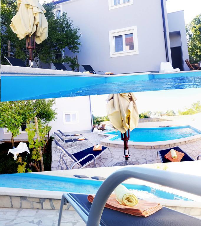 Guest House Ilic Loborika Extérieur photo